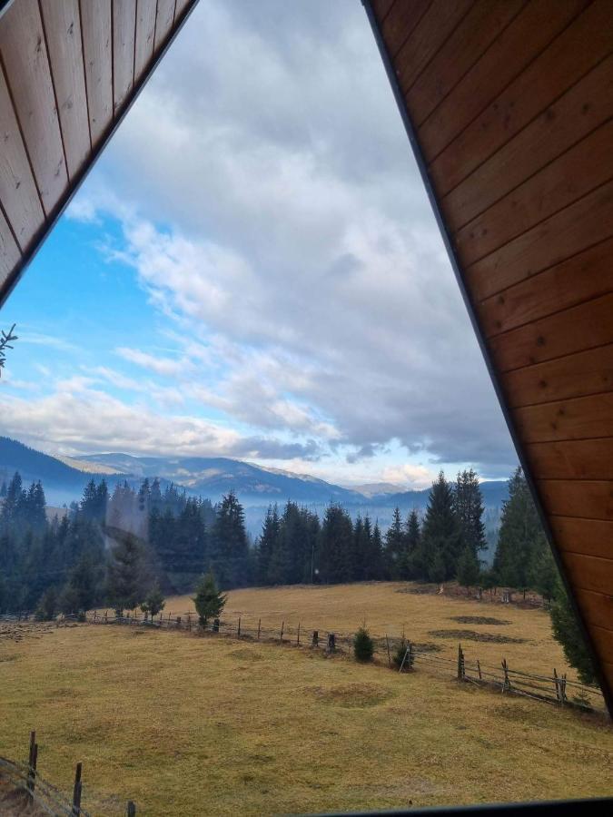 Corbilor The Raven's Hut Chalet *