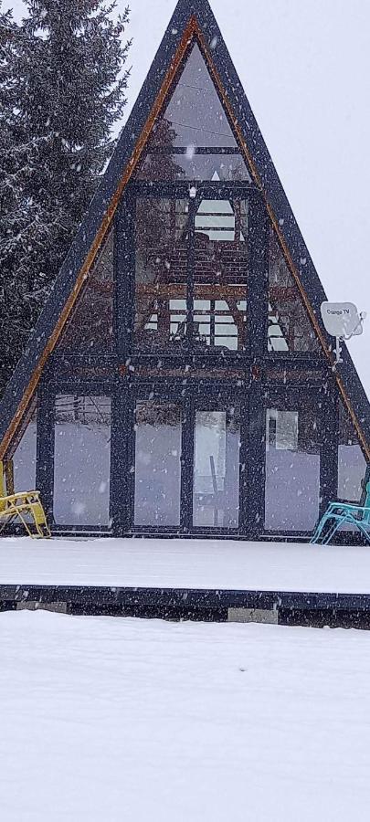 Corbilor The Raven's Hut Chalet
